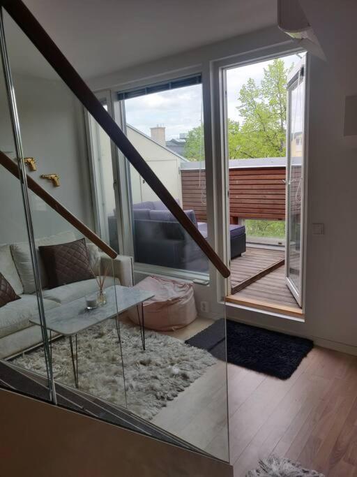Huoneisto Cozy Penthouse Loft *