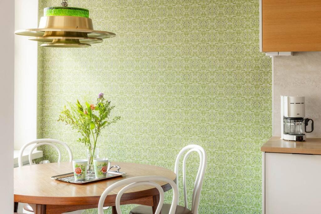 Huoneisto Peaceful 1br In Design District Helsinki