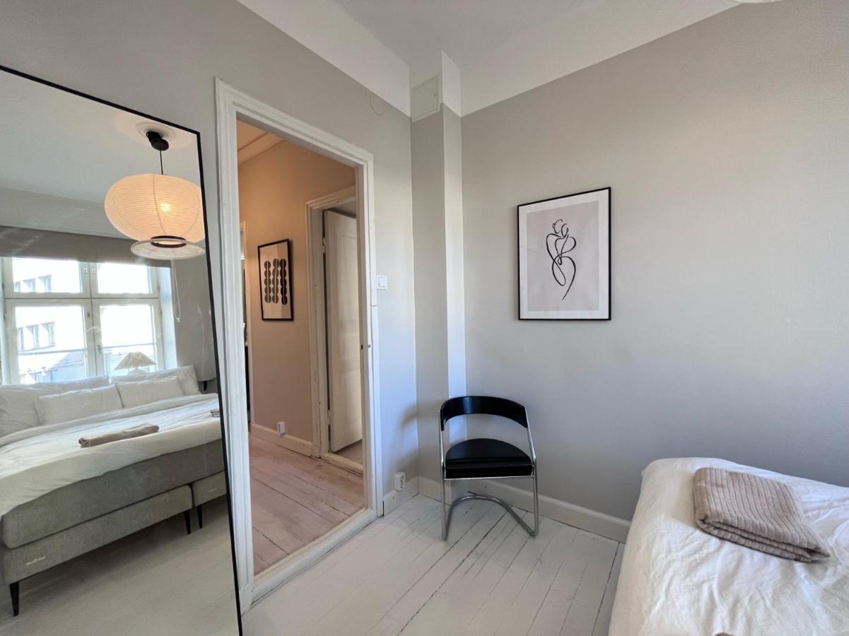 Huoneisto Stylish Flat Next To Metro *