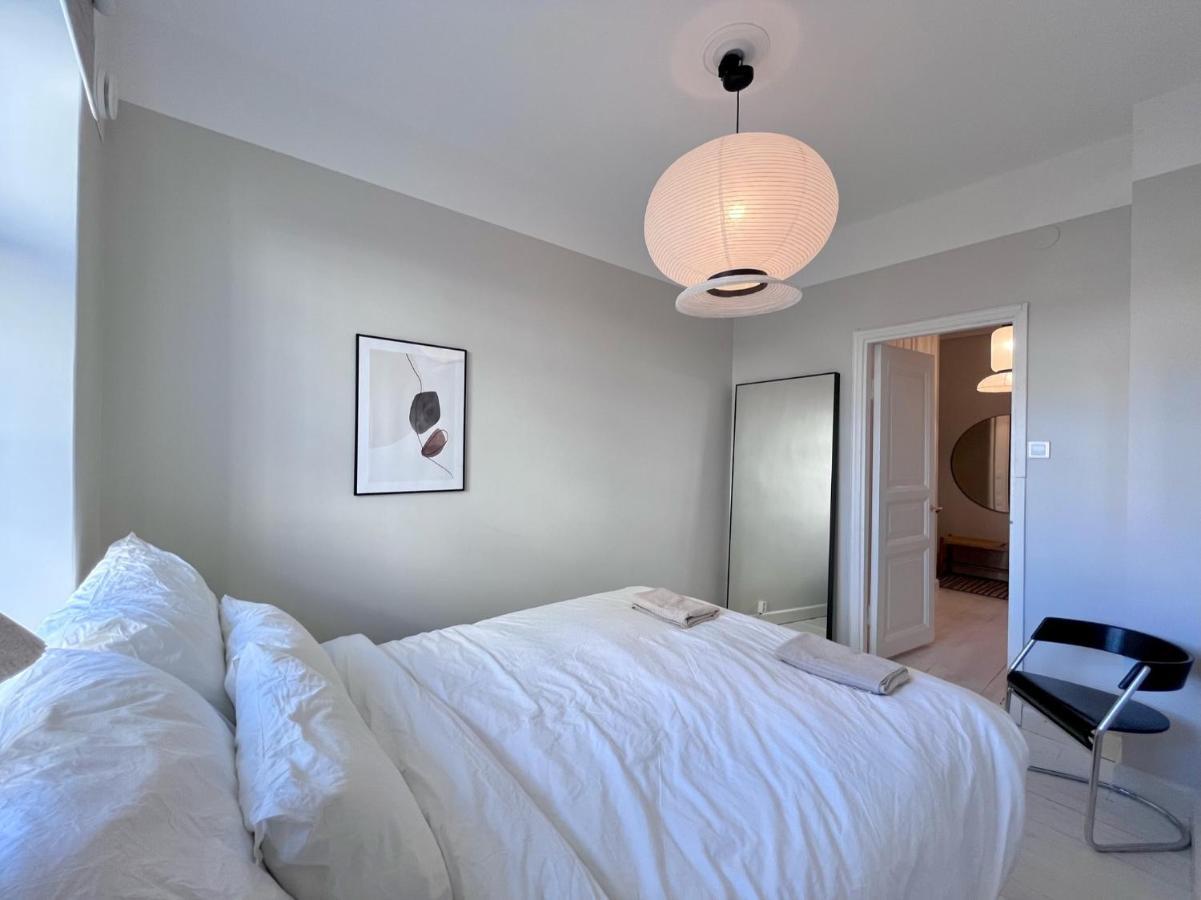 Huoneisto Stylish Flat Next To Metro *