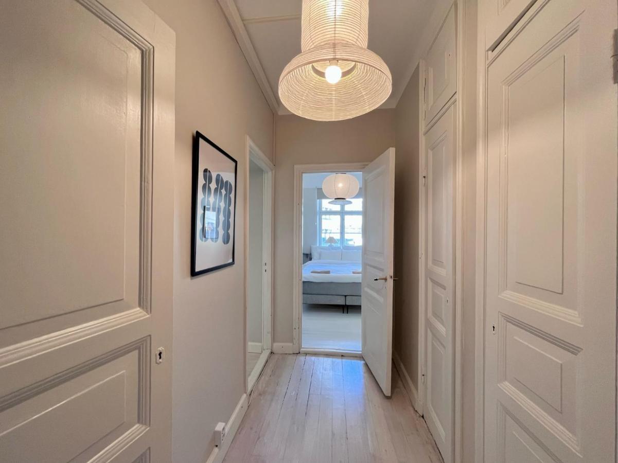 Stylish Flat Next To Metro Huoneisto *