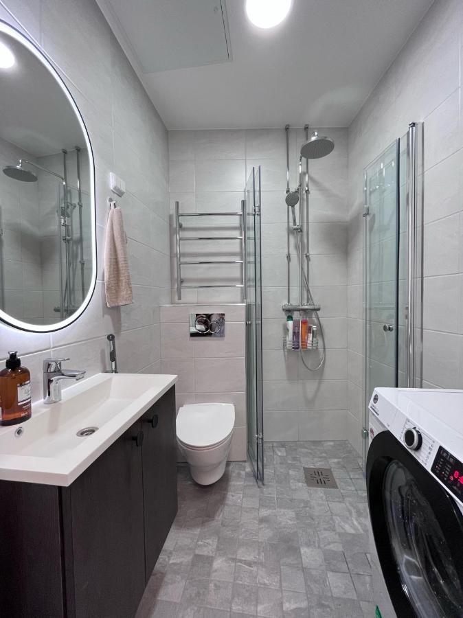Huoneisto Stylish Flat Next To Metro