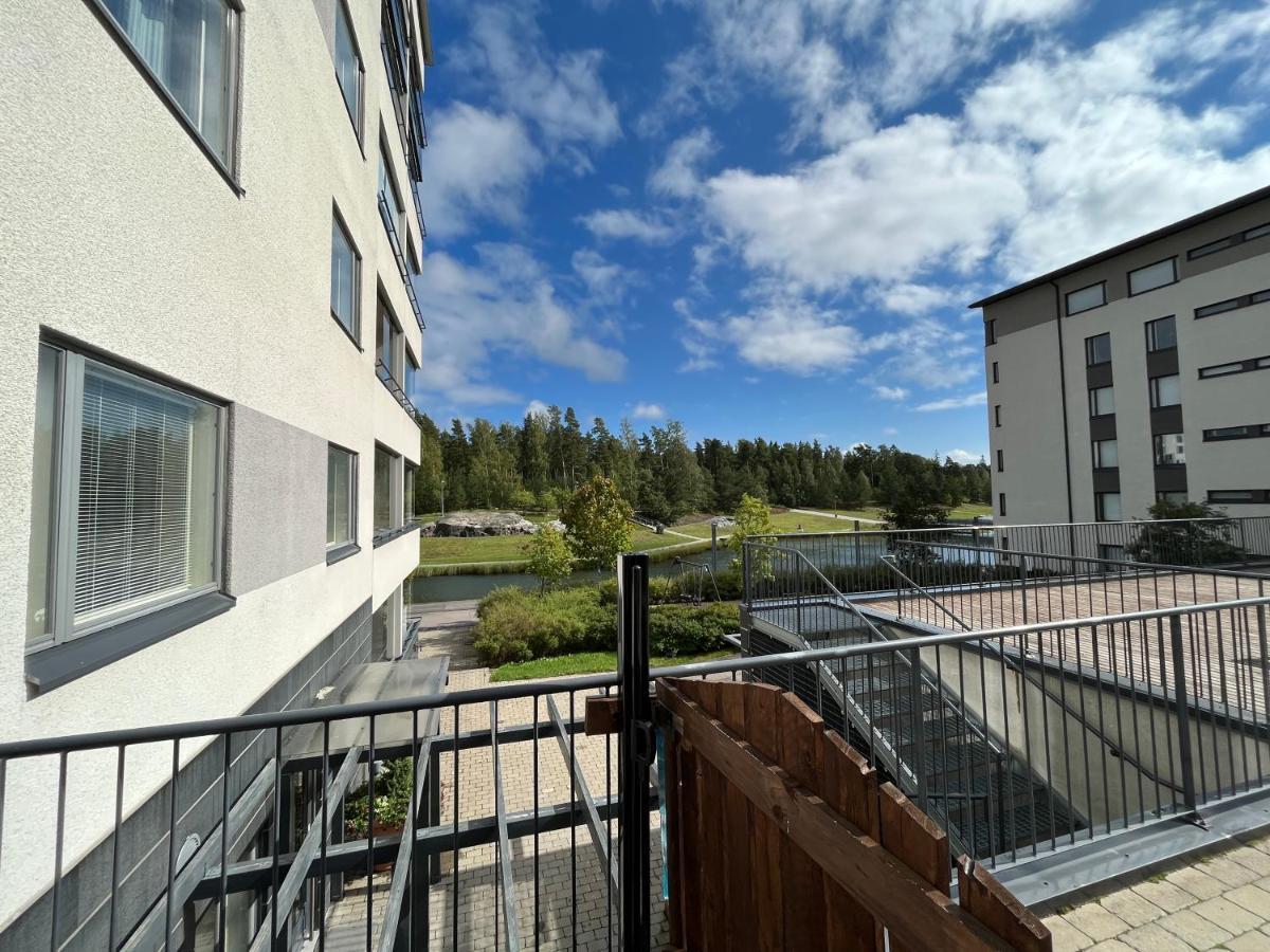 Guest With View And Terrace, Vuosaari, Helsinki, Self Check-in Huoneisto *