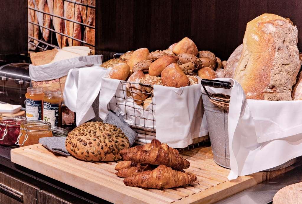 Radisson Blu Plaza Hotel, Hotelli