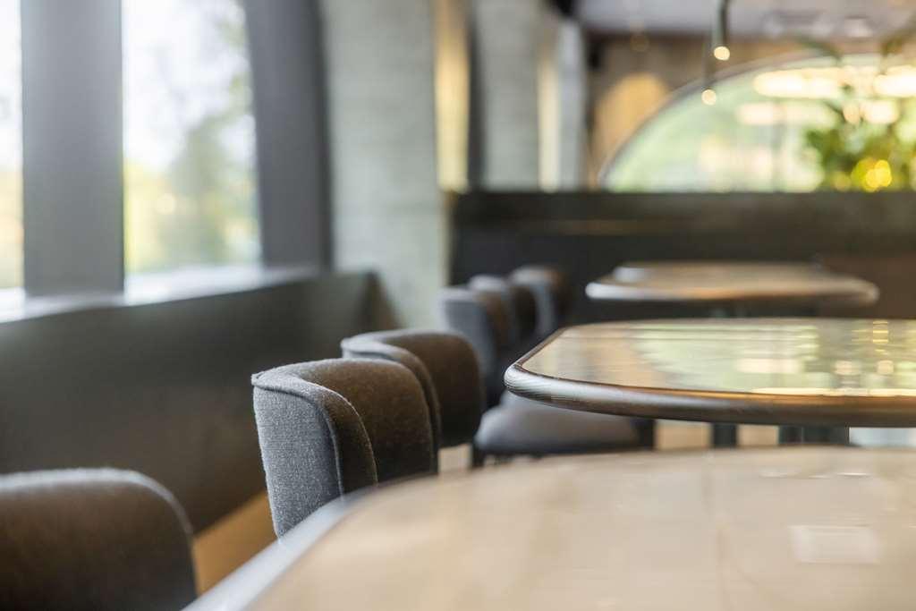 Hotelli Radisson Red