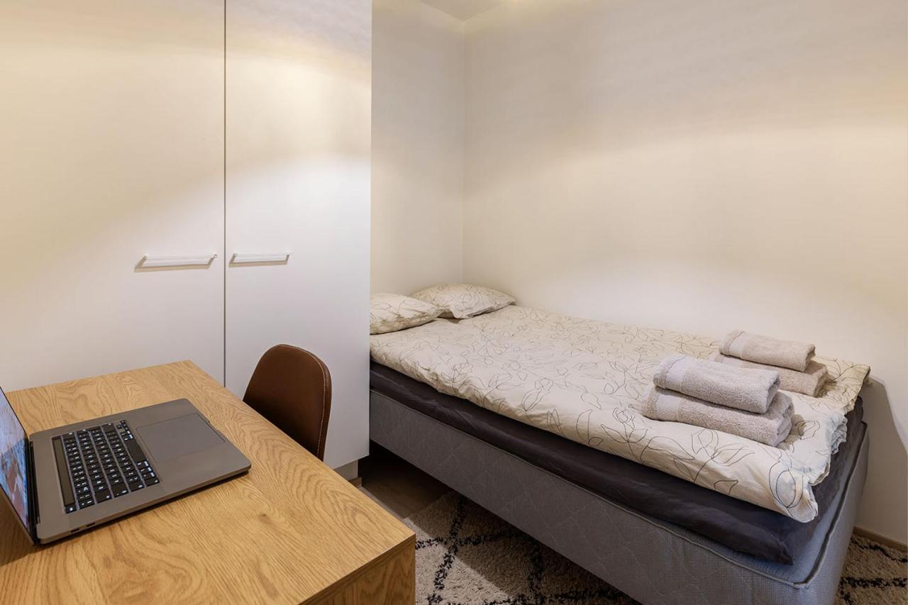 Huoneisto Stylish Scandinavian - Sauna, Harbor & Free Parking *