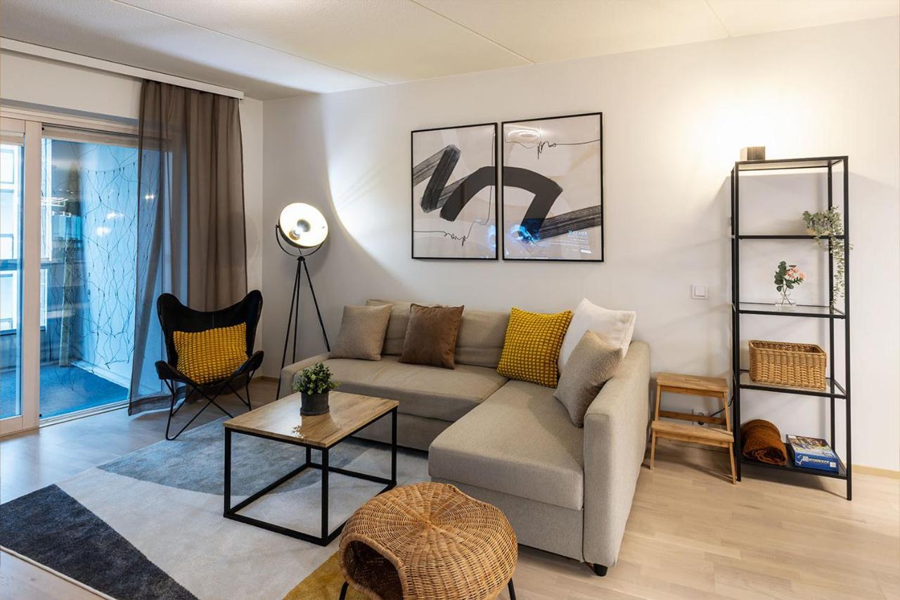 Stylish Scandinavian - Sauna, Harbor & Free Parking *
