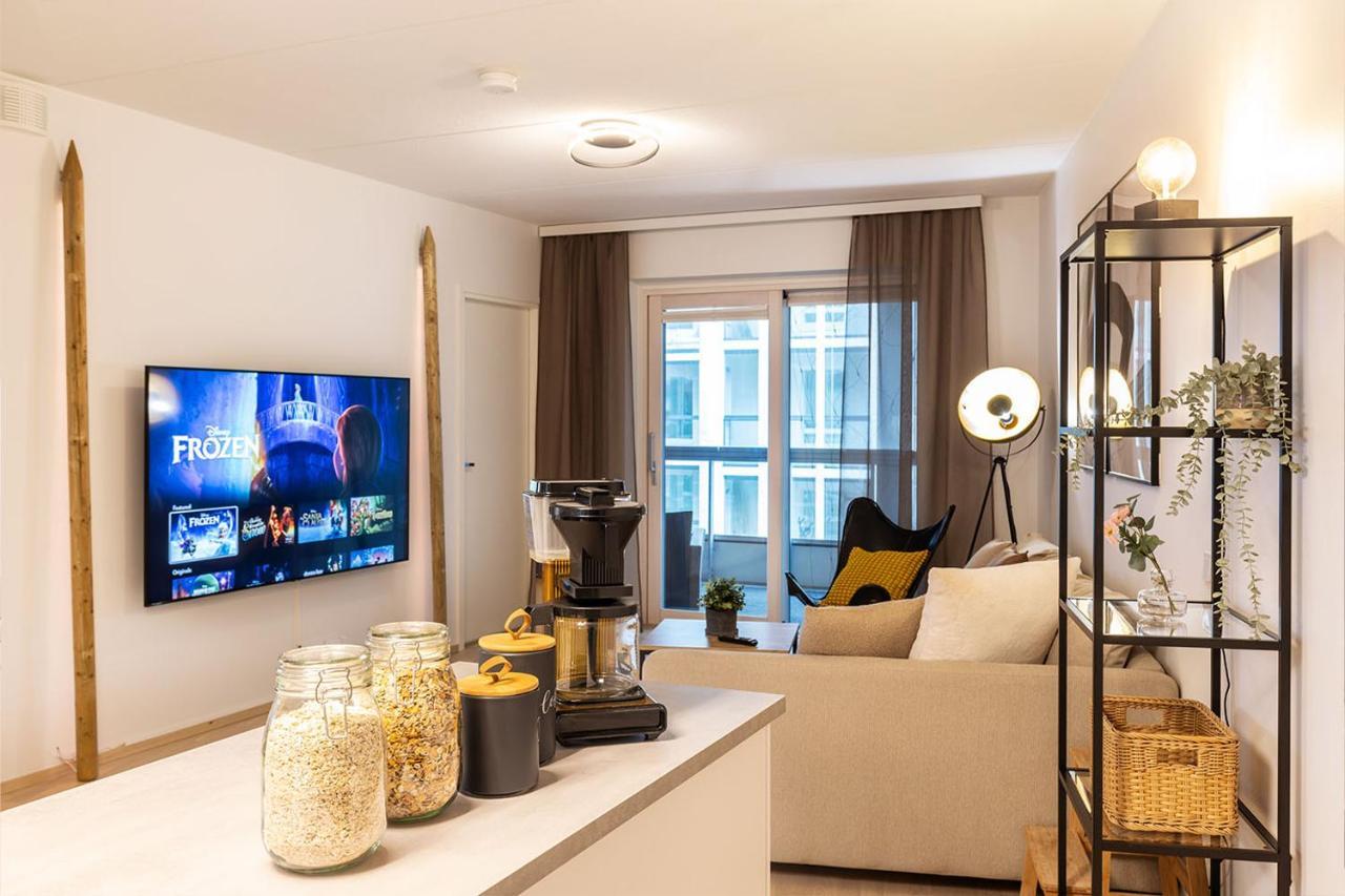 Stylish Scandinavian - Sauna, Harbor & Free Parking