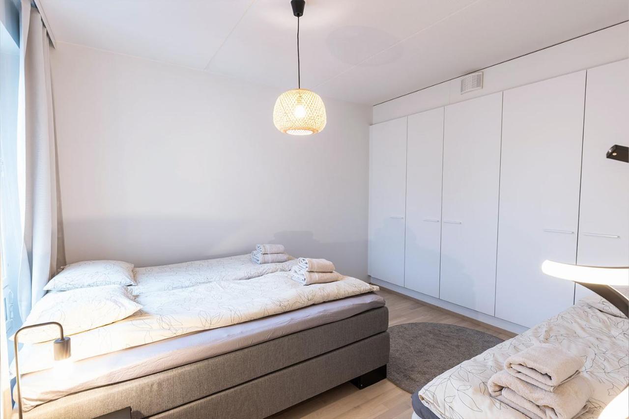 Stylish Scandinavian - Sauna, Harbor & Free Parking *