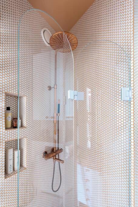 Luxury Pink Suite, Ilmainen Parkkihalli Huoneisto
