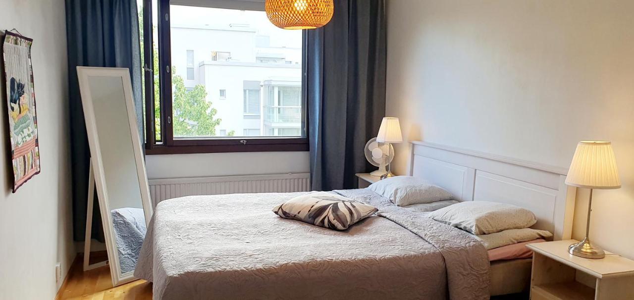 Top Floor 51m2, Balcony, 150 M Wifi, Free Own Parking Place, 300m Metro *