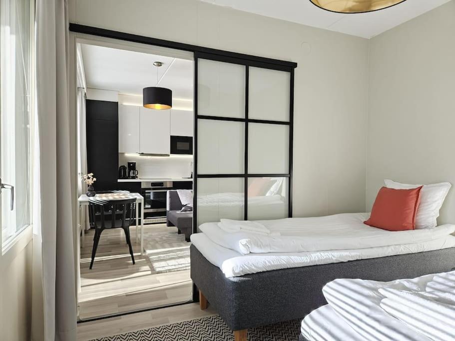 Modern One-bedroom With Glazed Sun Balcony, 350m Metro *