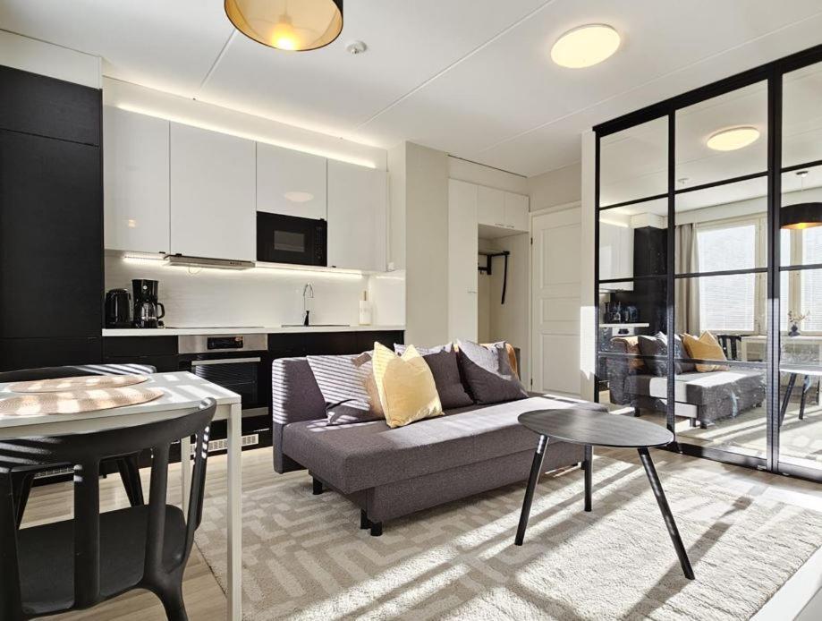 Modern One-bedroom With Glazed Sun Balcony, 350m Metro