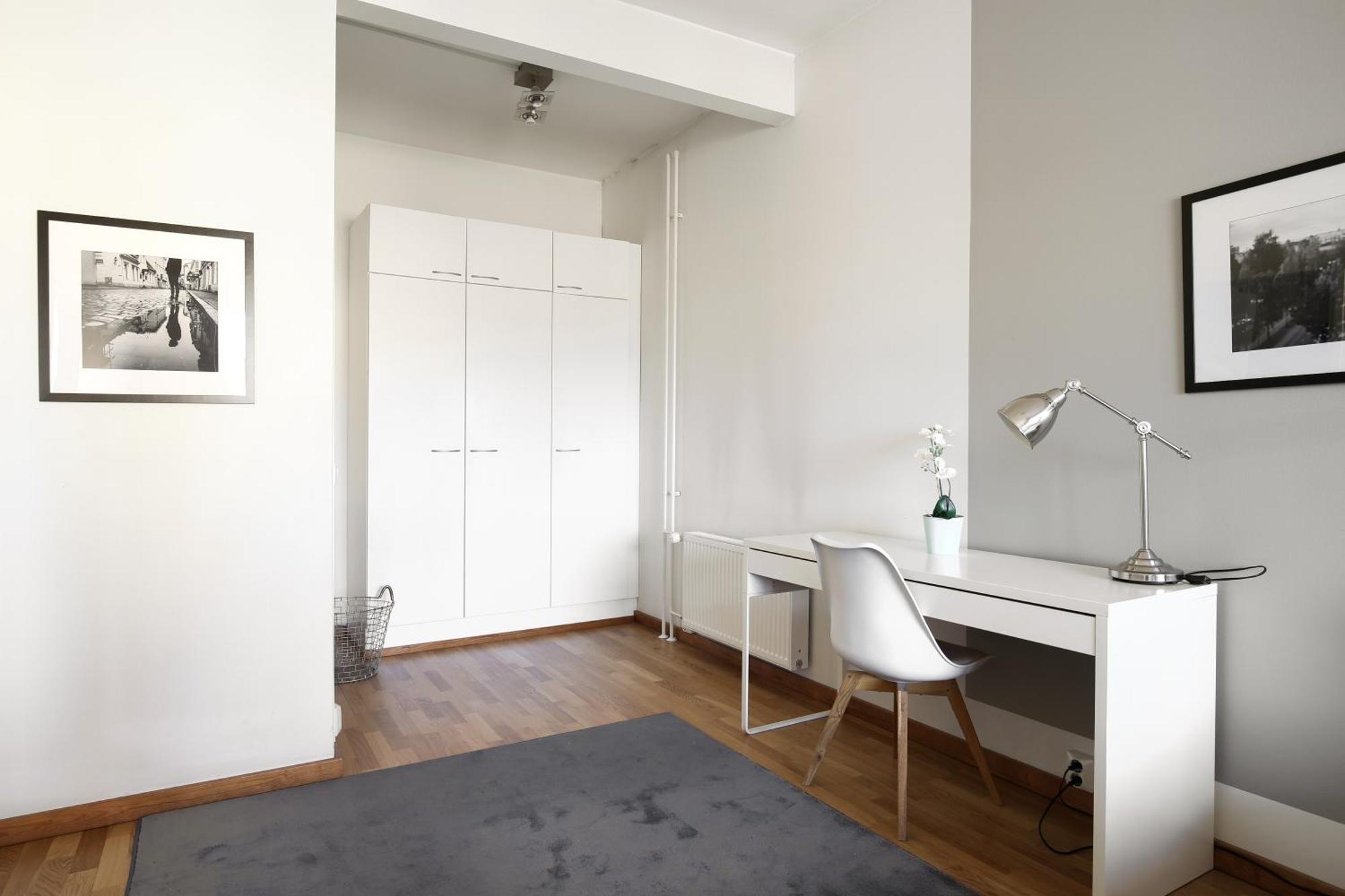 Kotimaailma Kamppi - 1br With Key Code In The Center Huoneisto