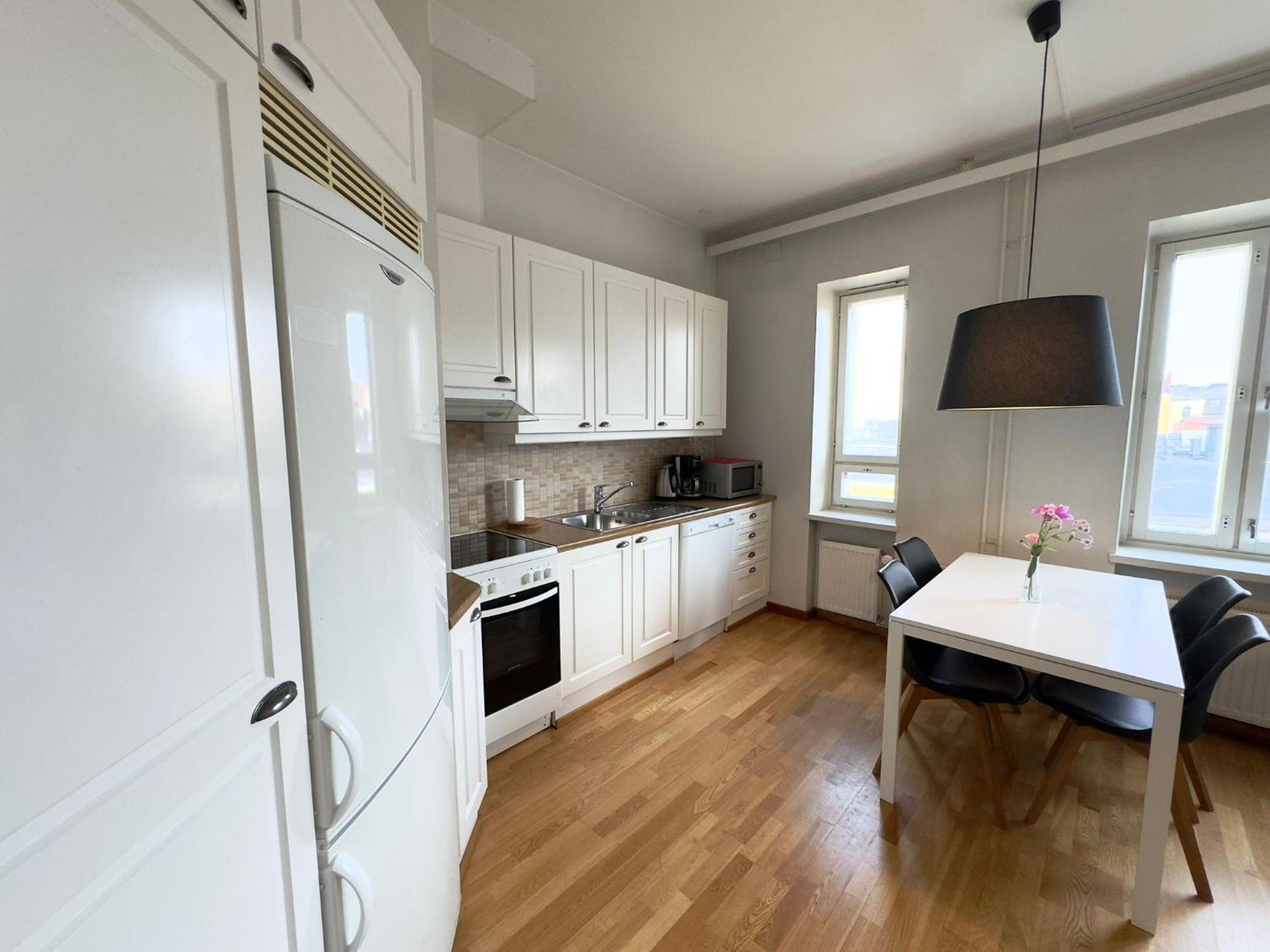 Kotimaailma Kamppi - 1br With Key Code In The Center Huoneisto