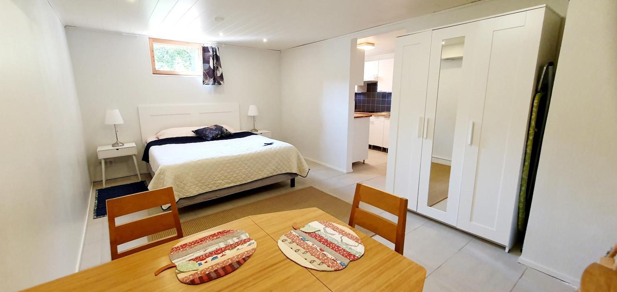 Huoneisto Two 54m2 Apt, Wifi, Free Parking, Terrace, Near Central Park Helsinki