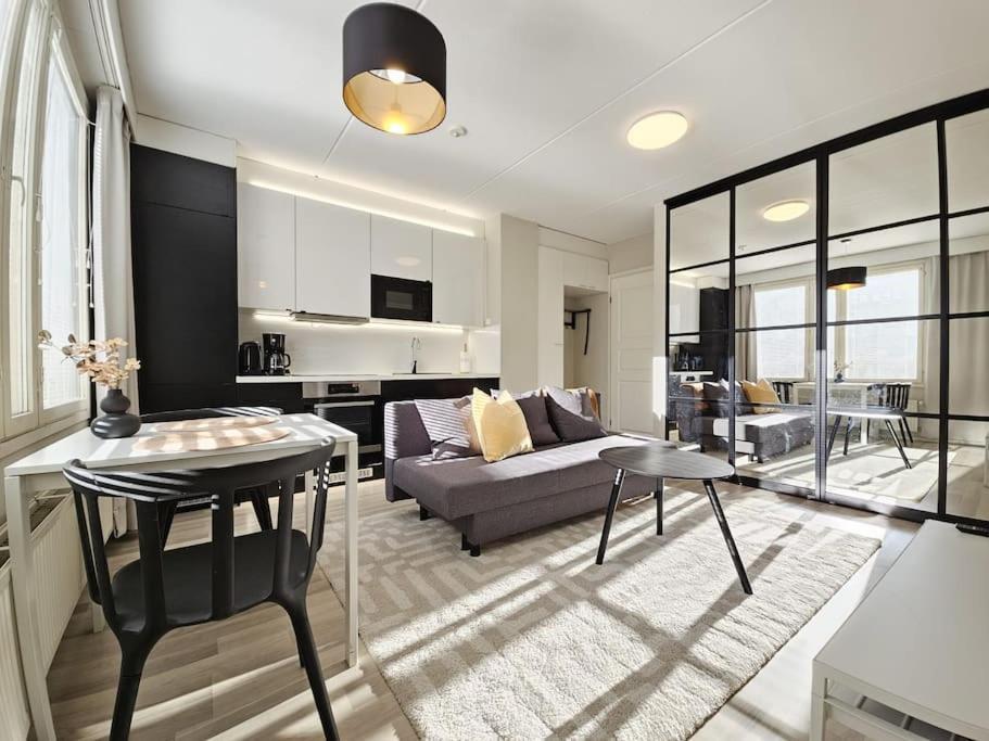 Modern One-bedroom With Glazed Sun Balcony, 350m Metro Helsinki