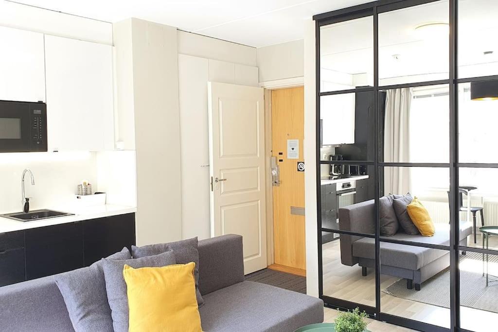 Modern One-bedroom With Glazed Sun Balcony, 350m Metro *