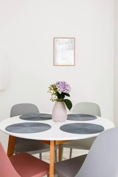 Quaint Kallio Hideaway In Amazing Location Huoneisto Helsinki