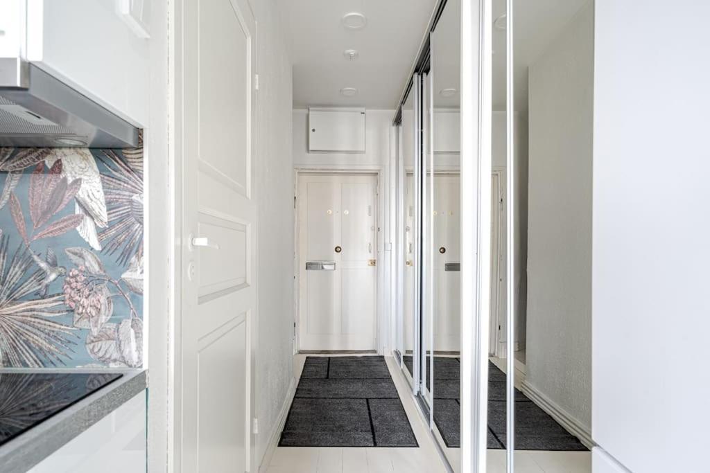 Huoneisto Renovated Studio In Central *