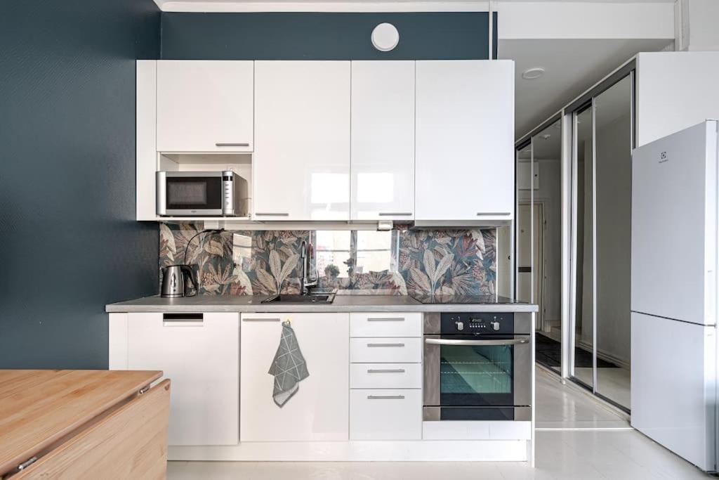 Renovated Studio In Central *
