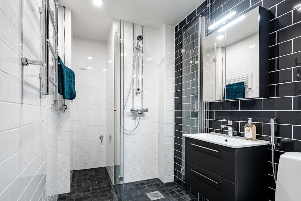 Huoneisto Renovated Studio In Central *