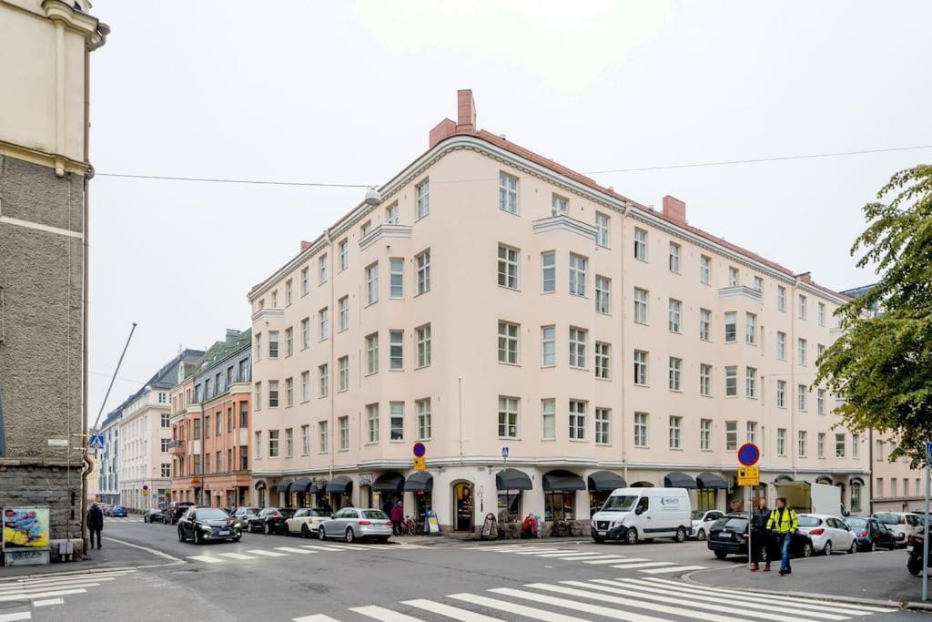 Renovated Studio In Central Huoneisto *