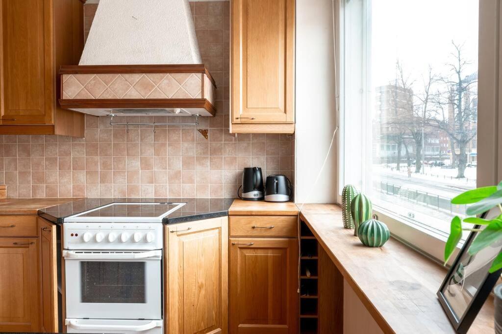 2ndhomes Cozy 1br W/ Balcony Next To Tram Stop * Helsinki