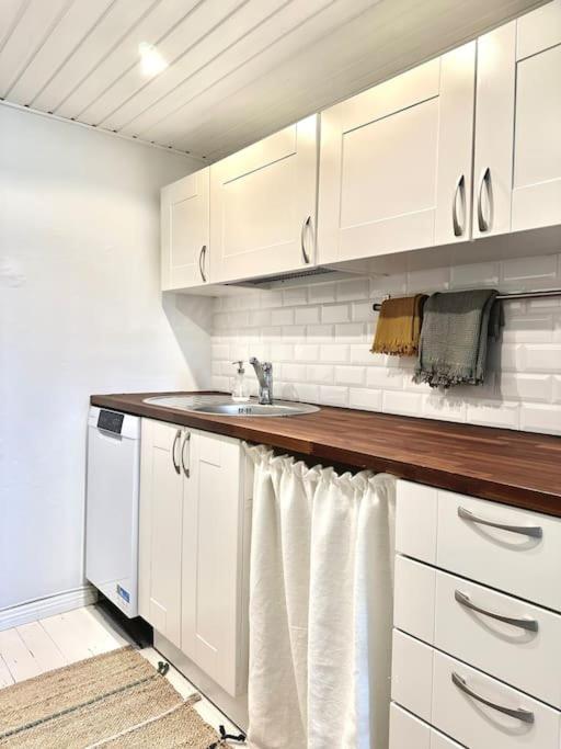 Cute Loft By Tram Stop Huoneisto *