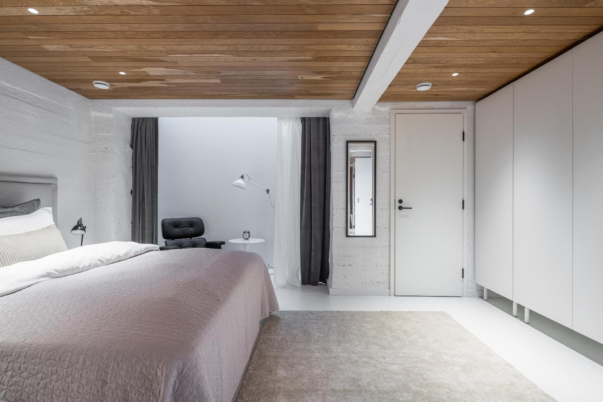 Scandinavian Design Townhouse With Private Sauna