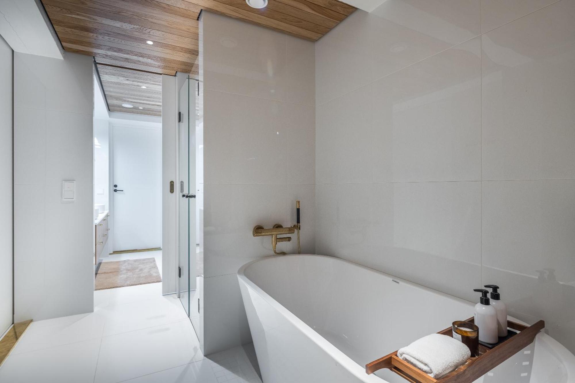 Scandinavian Design Townhouse With Private Sauna Huoneisto