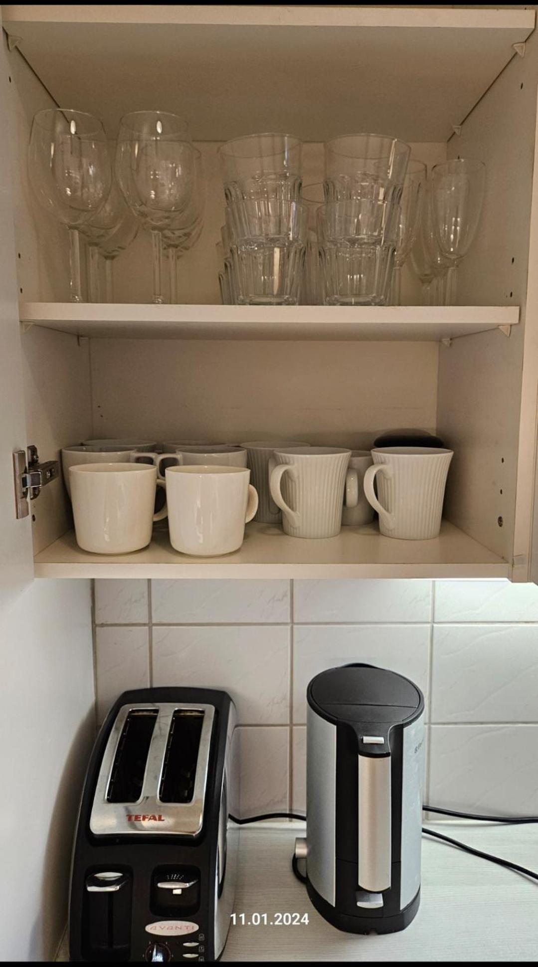Huoneisto Top Floor 51m2, Balcony, 150 M Wifi, Free Own Parking Place, 300m Metro Helsinki