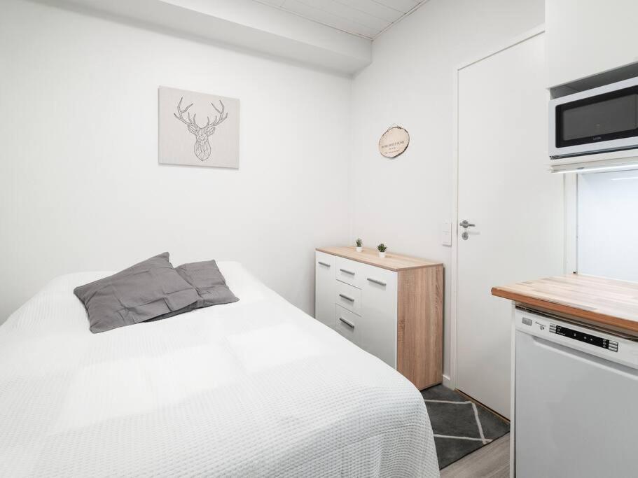 Cozy Roomy Flat Next To Tram Stop @ Kallio *