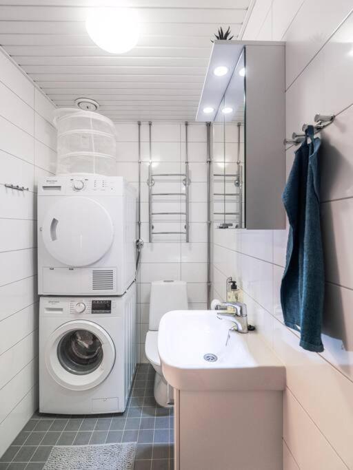Cozy Roomy Flat Next To Tram Stop @ Kallio Huoneisto Helsinki