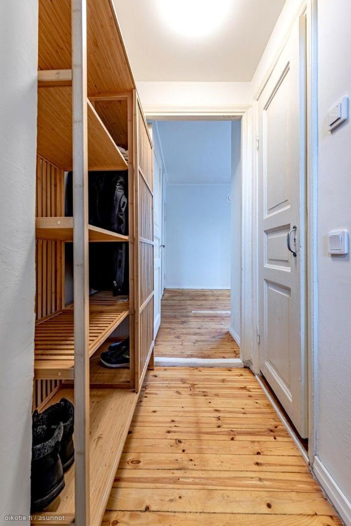 Valoisa & Mukava Koti Vallilassa Huoneisto *