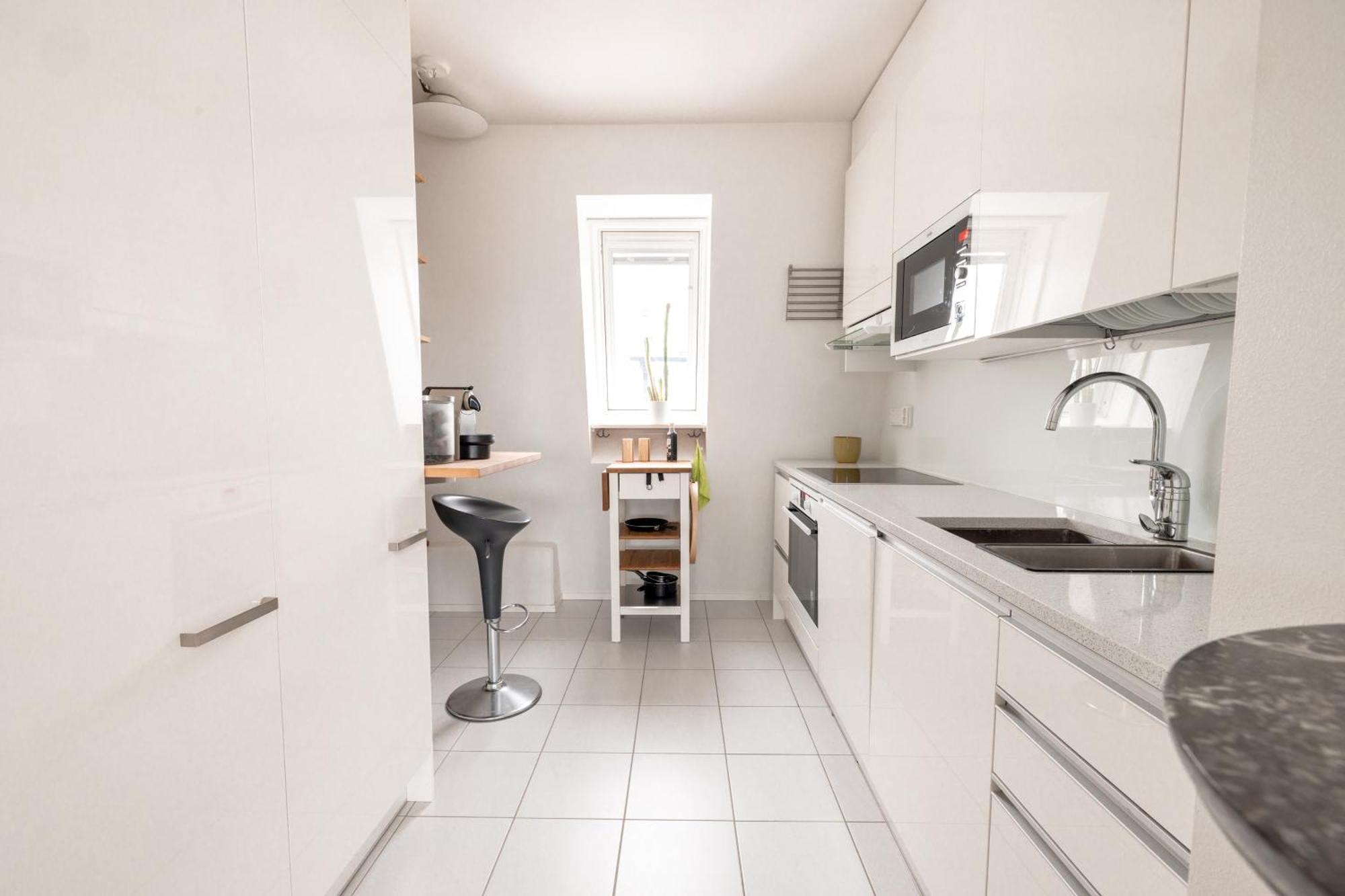 Huoneisto 2ndhomes Gorgeous And Unique Top Floor With Sea Views And Sauna