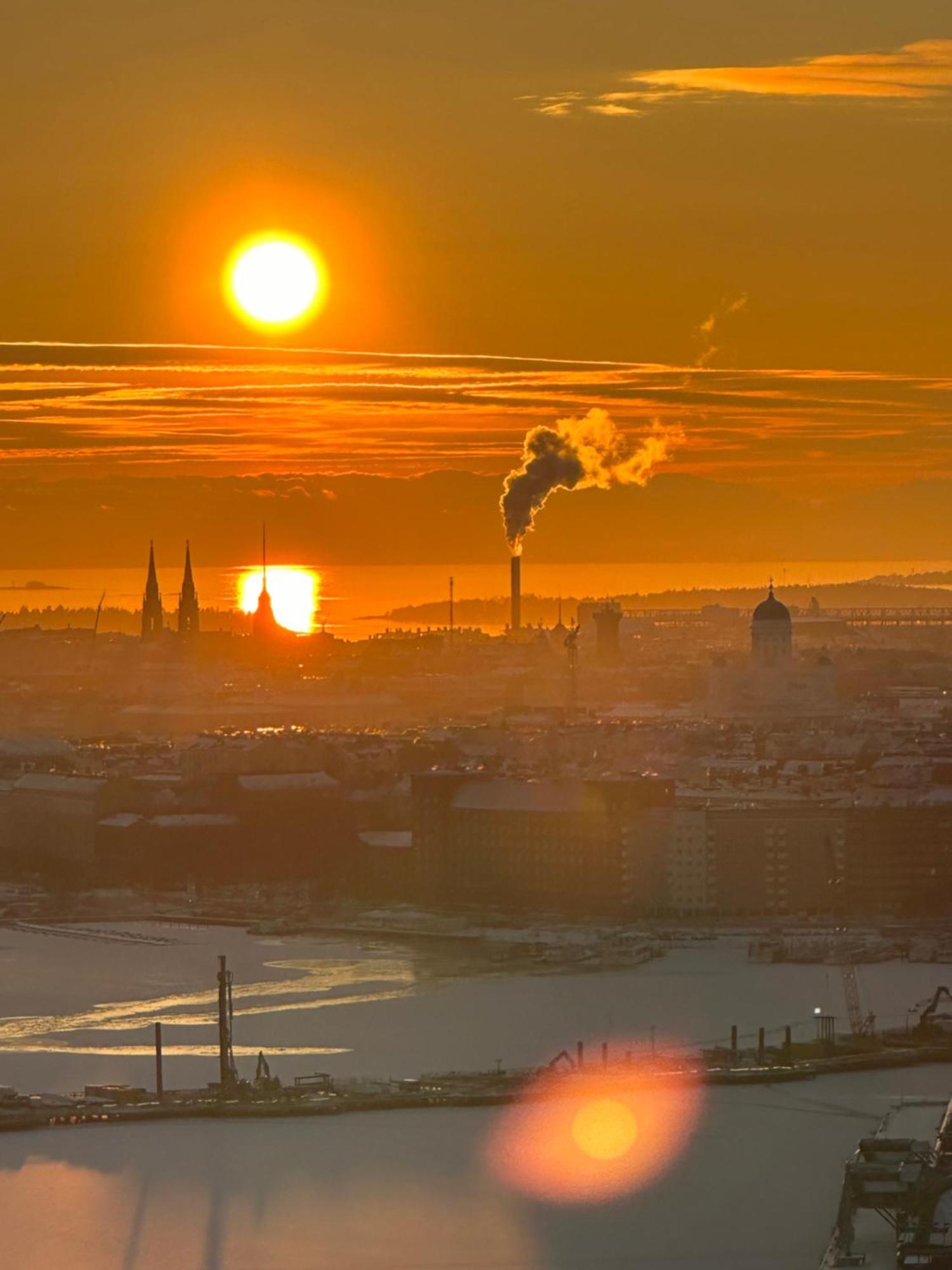 Luxury Skyscraper With Amazing View Over Huoneisto *