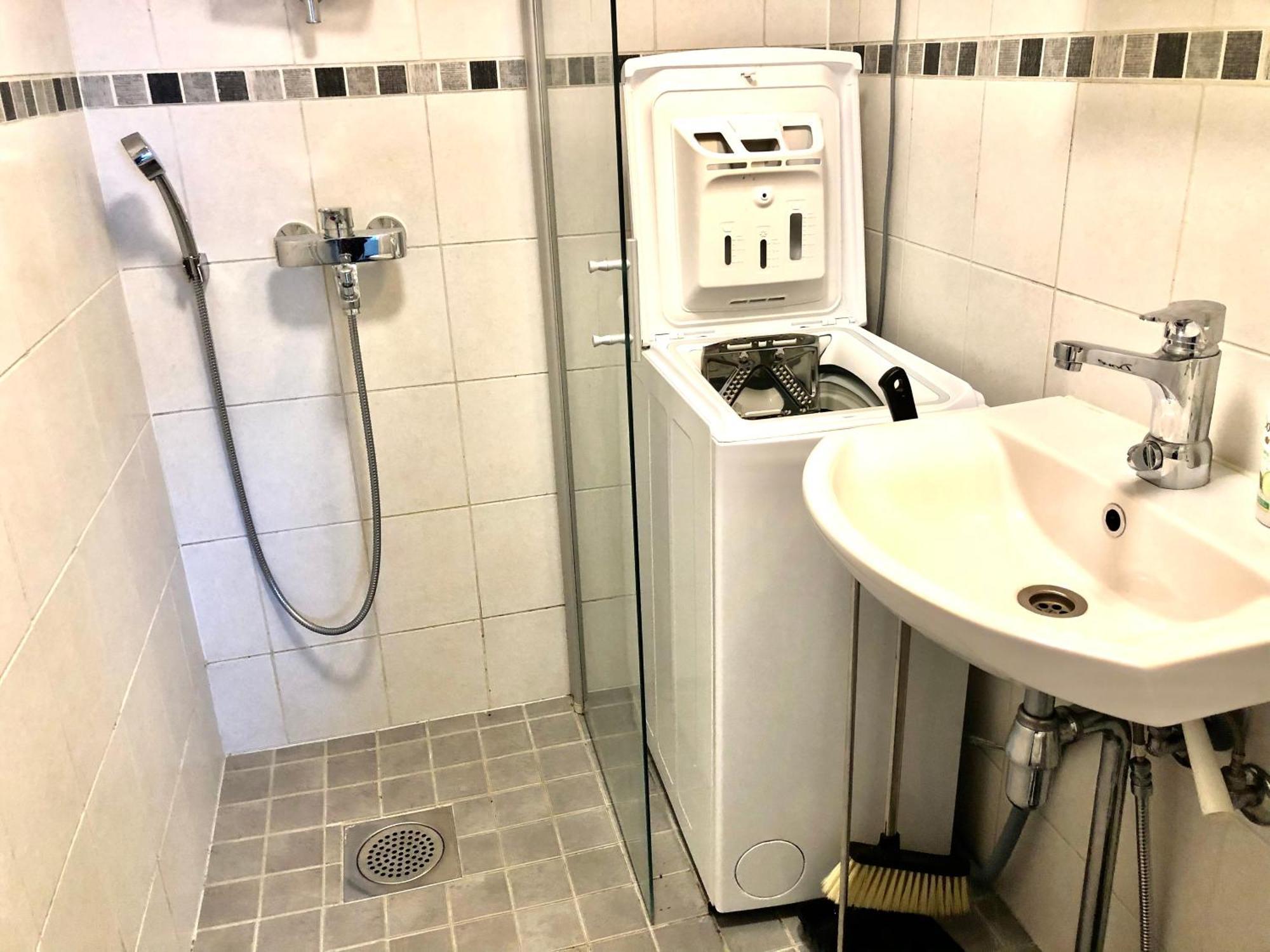 Scandinavian Modern 34 1br Center In Kamppi Tyoemiehenkatu Huoneisto Helsinki