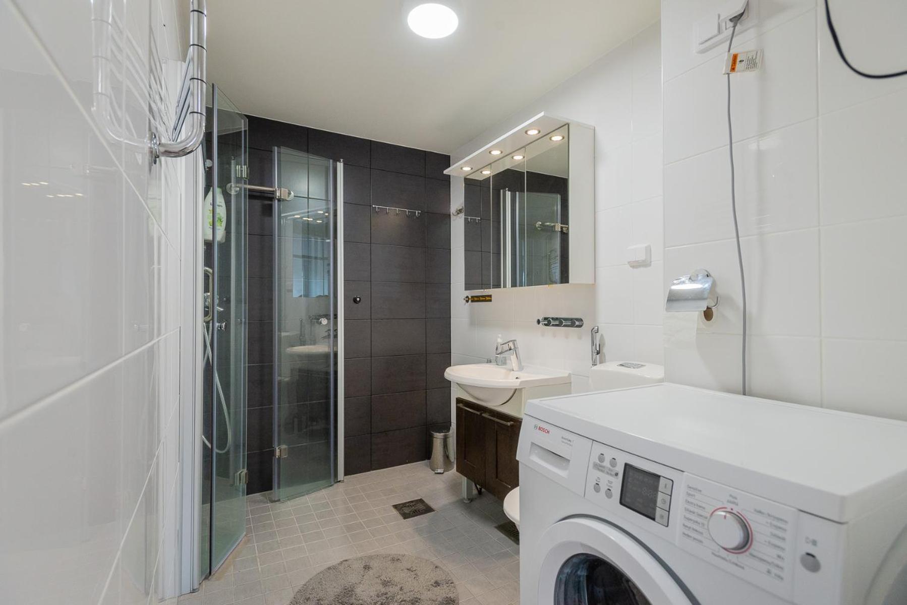 White House 61m2 Alppila Huoneisto Helsinki