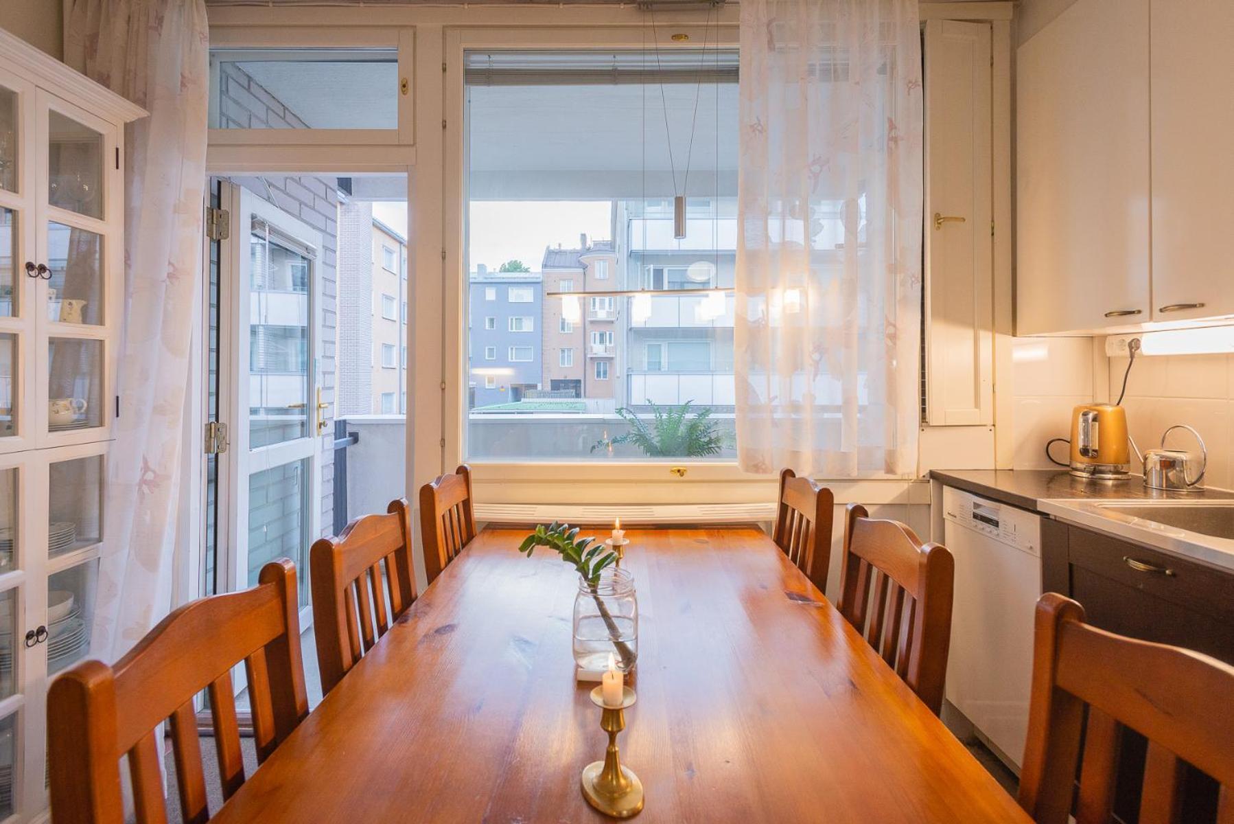 White House 61m2 Alppila Huoneisto *