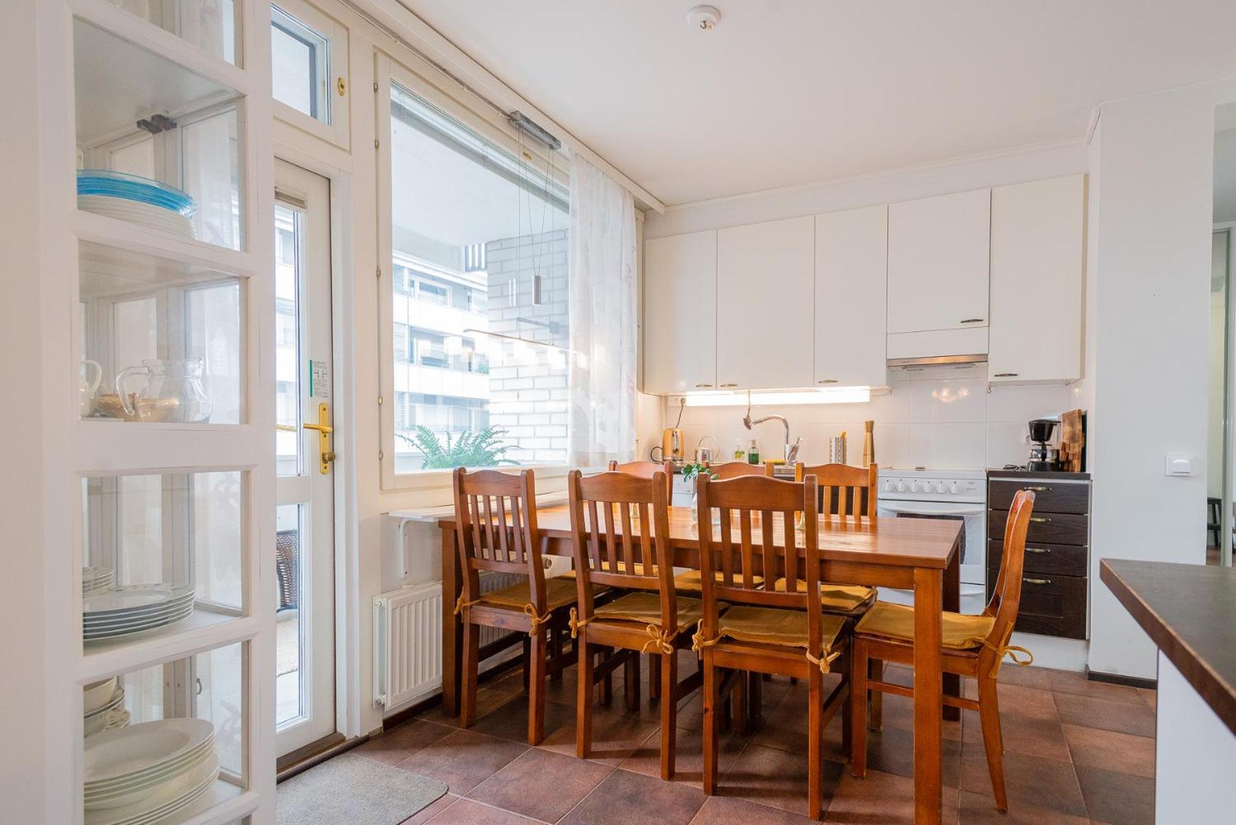 White House 61m2 Alppila Helsinki