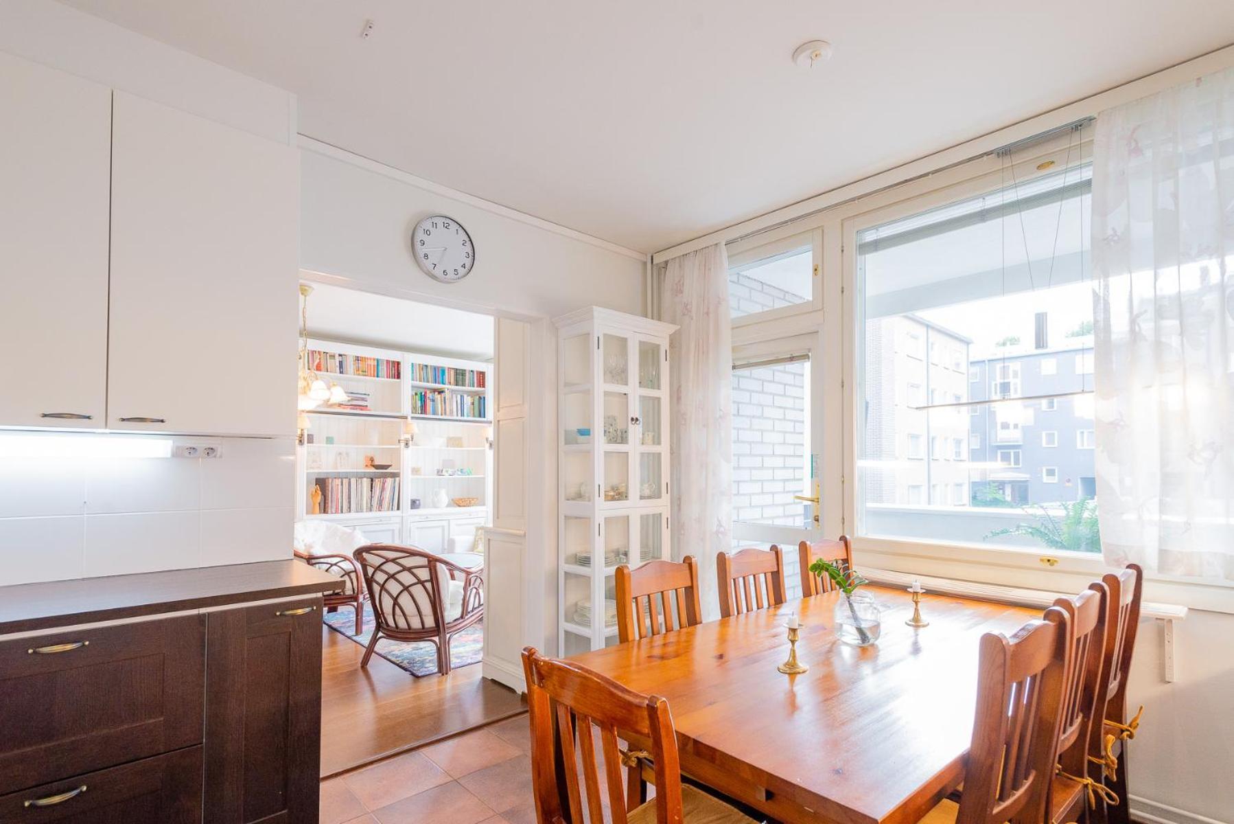 White House 61m2 Alppila Huoneisto