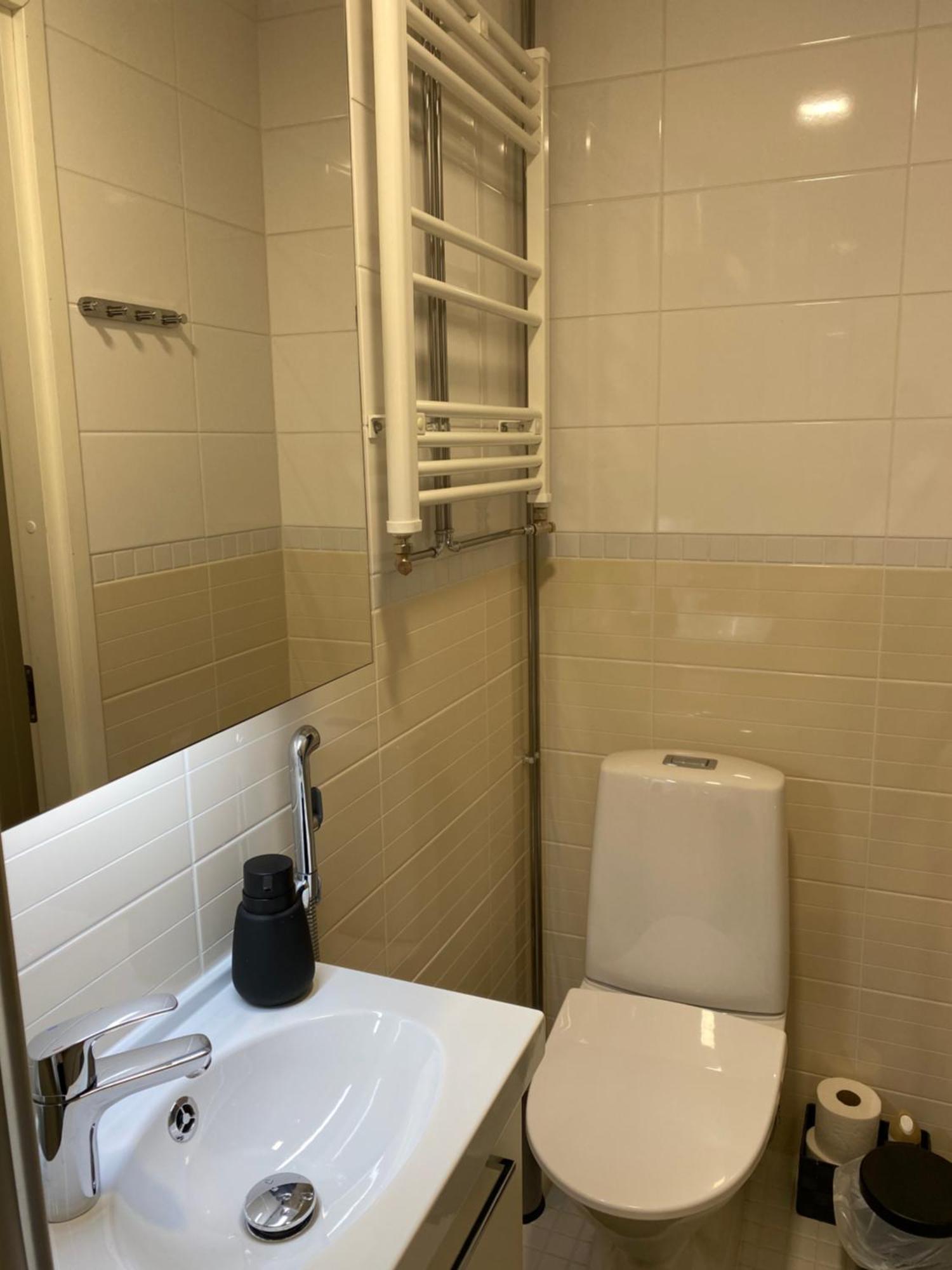 Huoneisto Modern Equipped In Vibrant Kallio, Near Transit & Dining Spots Helsinki