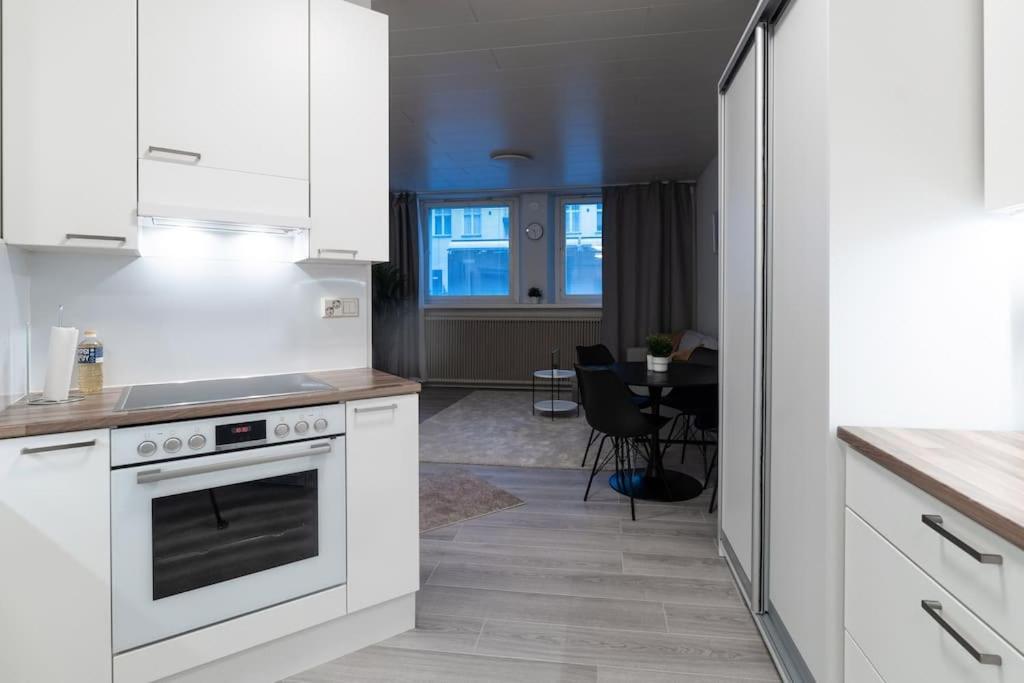 Cozy Roomy Flat Next To Tram Stop @ Kallio *