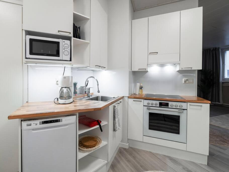 Cozy Roomy Flat Next To Tram Stop @ Kallio Huoneisto