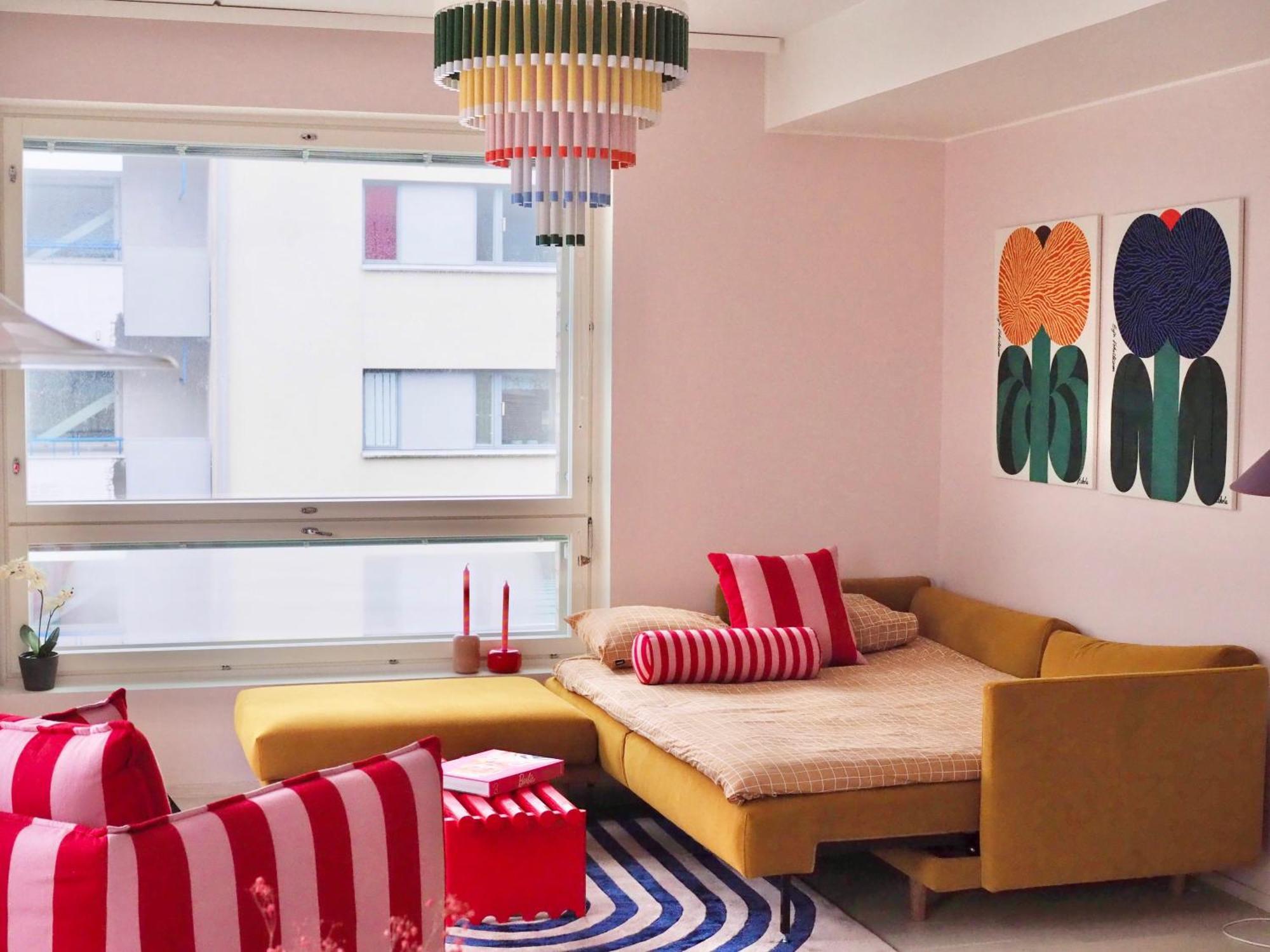 Huoneisto Candy-colored Two-room With Sweet Views Helsinki
