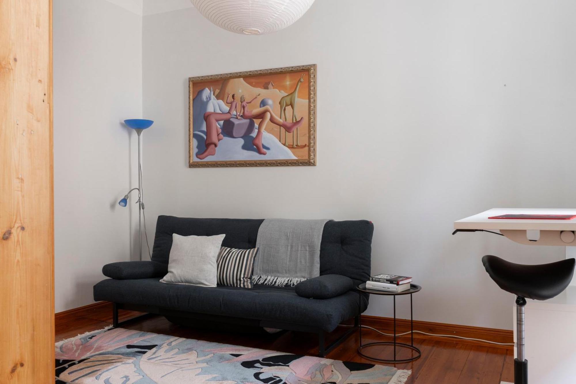 Charming Flat In Design District Huoneisto *