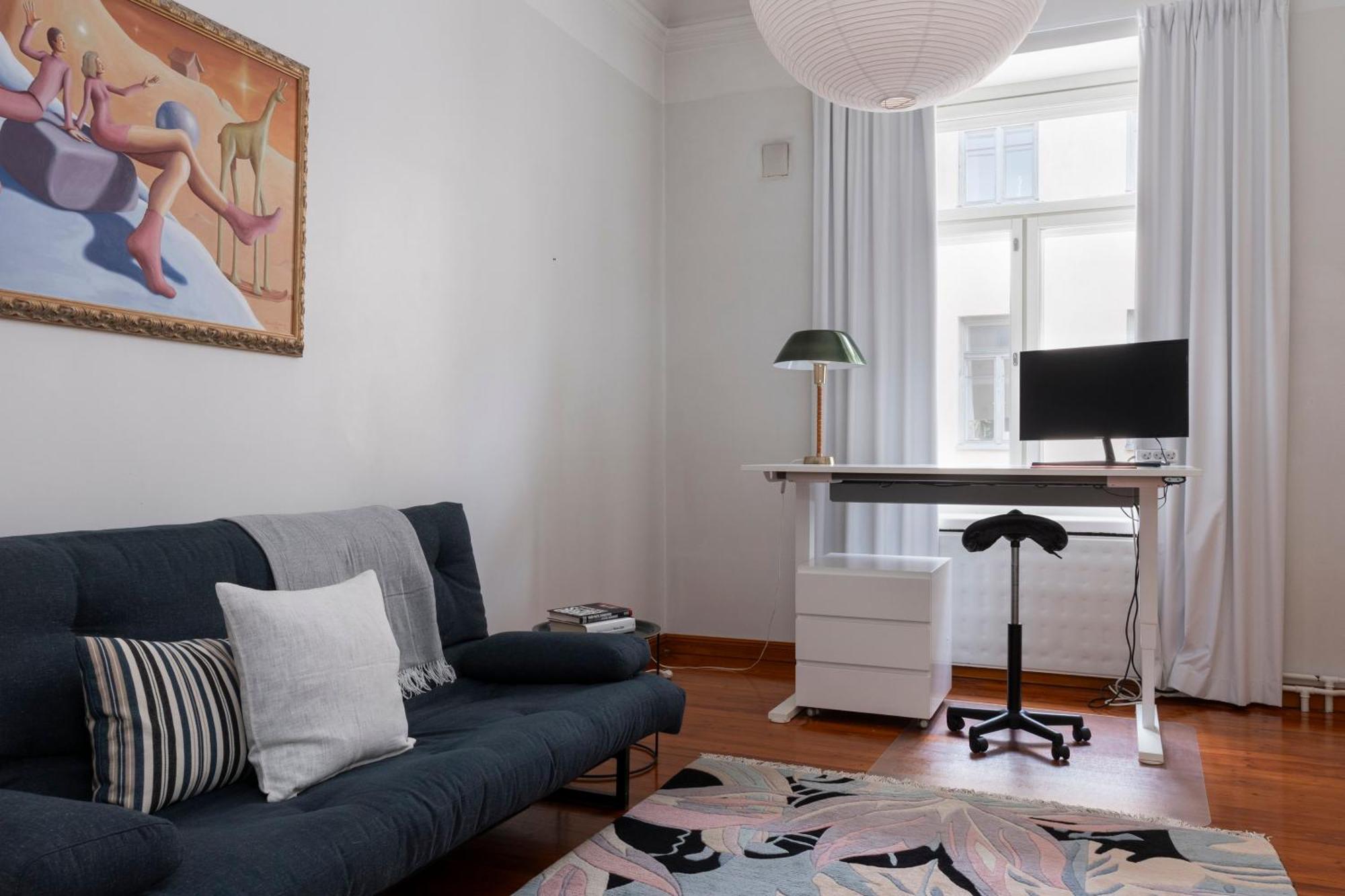Charming Flat In Design District *