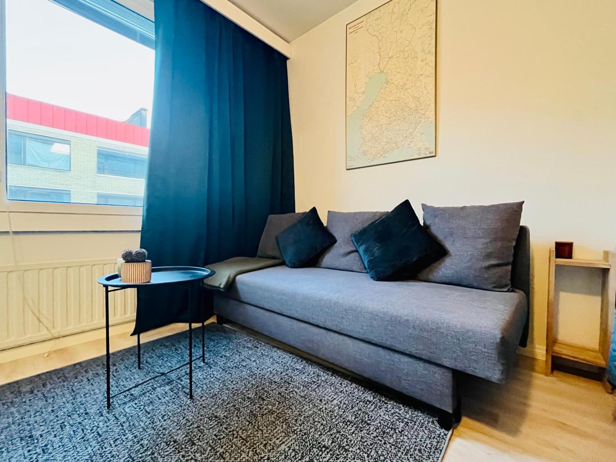 Huoneisto Modern Urban Tranquil, Great Location And Transport Connections