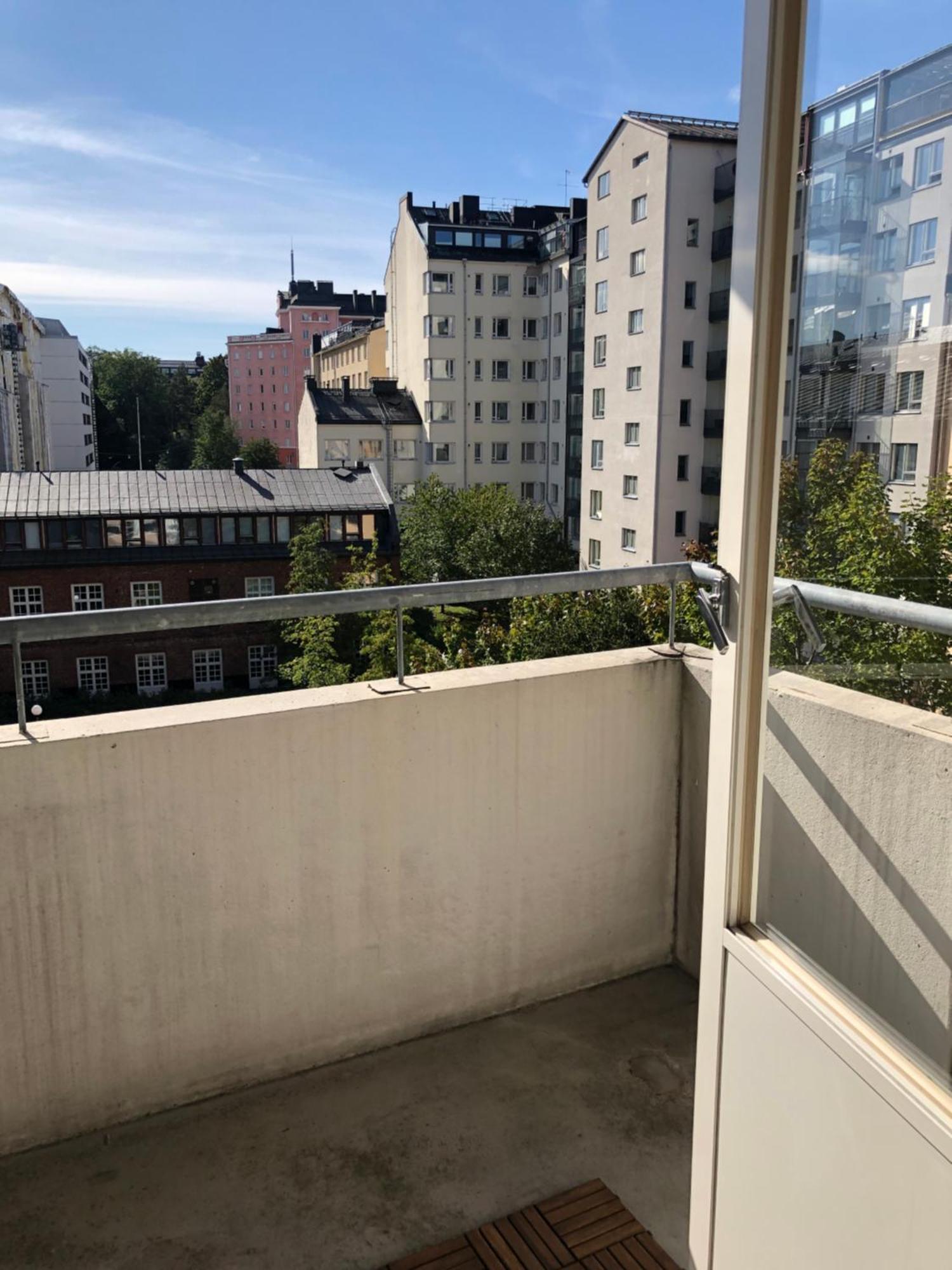 Top Floor One Bedroom With Balcony * Helsinki